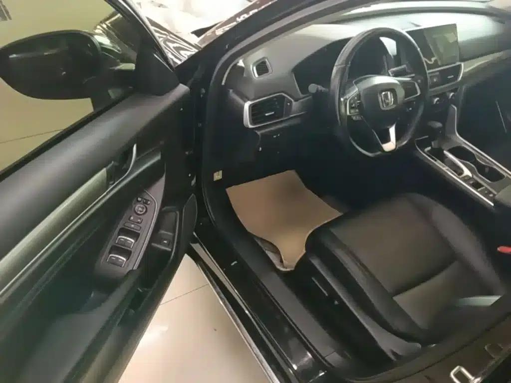 2022 Honda Accord 260TURBO Luxury Edition — миниатюра 16