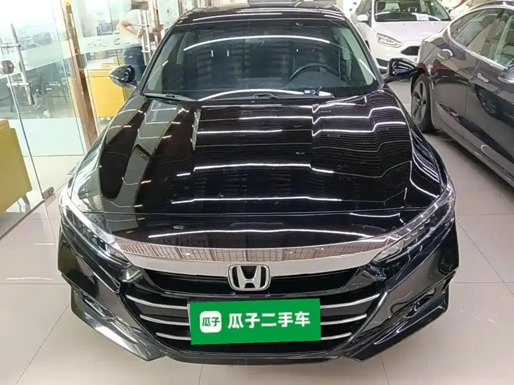 2022 Honda Accord 260TURBO Luxury Edition — миниатюра 3