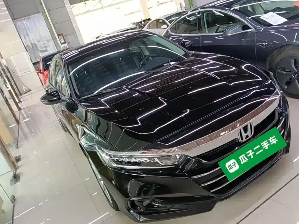 2022 Honda Accord 260TURBO Luxury Edition — миниатюра 4