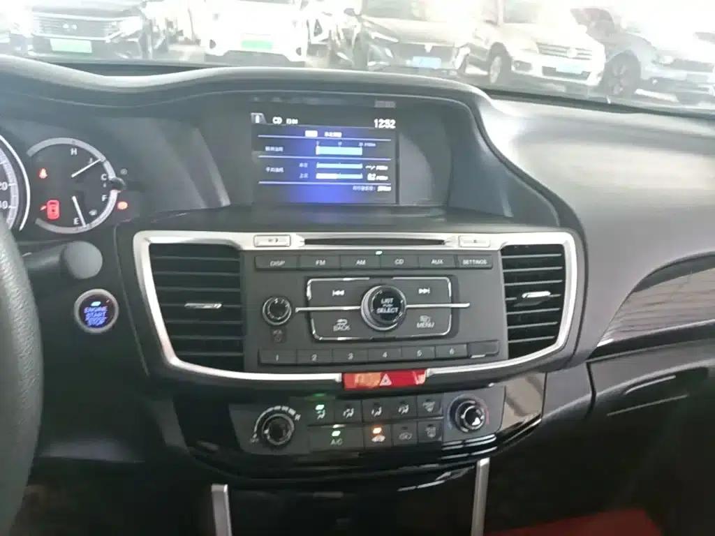 2016 Honda Accord 2.0L Comfort Edition — миниатюра 13