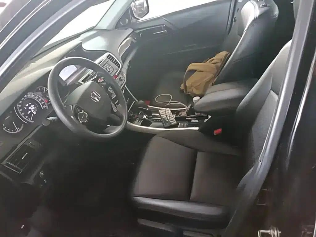 2016 Honda Accord 2.0L Comfort Edition — миниатюра 15