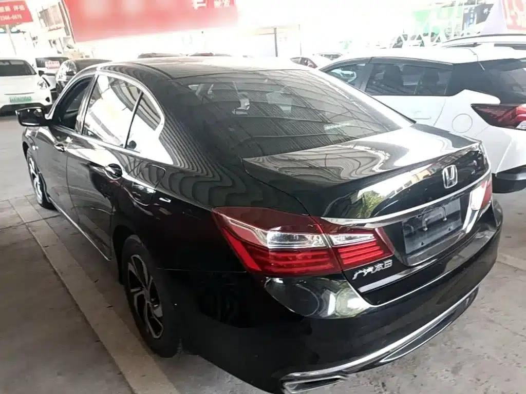 2016 Honda Accord 2.0L Comfort Edition — миниатюра 5