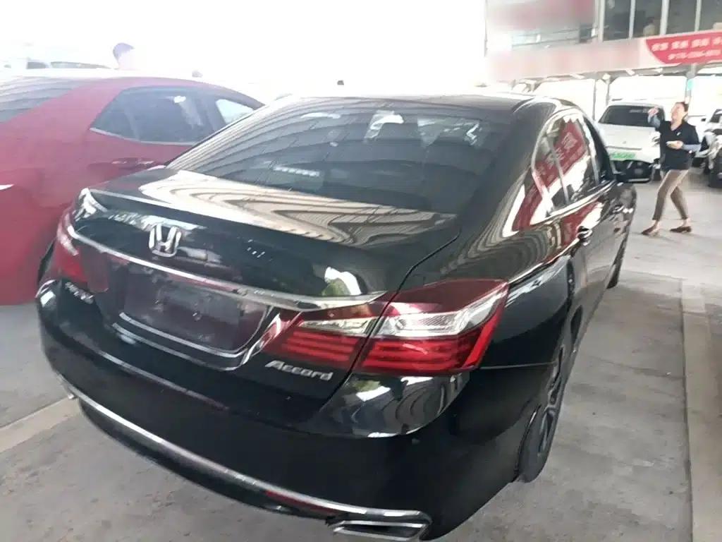 2016 Honda Accord 2.0L Comfort Edition — миниатюра 7