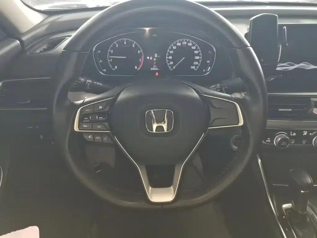 2022 Honda Accord 260TURBO Luxury Edition — миниатюра 11