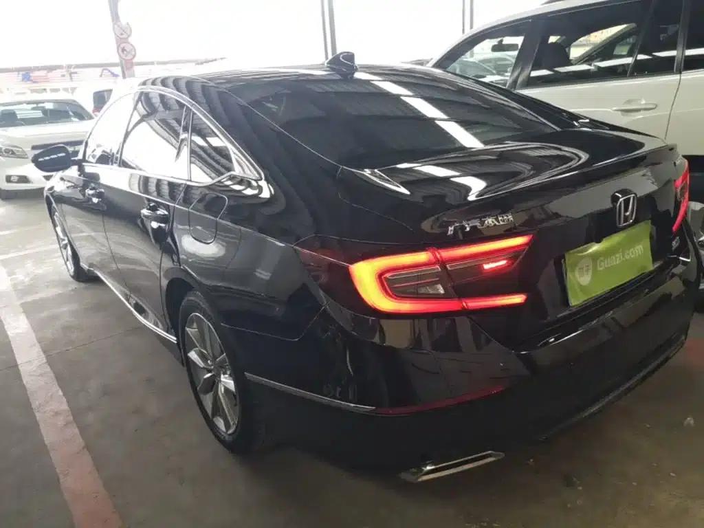 2022 Honda Accord 260TURBO Luxury Edition — миниатюра 5