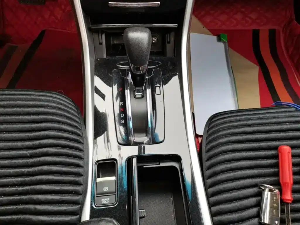 2016 Honda Accord 2.0L Comfort Edition — миниатюра 14