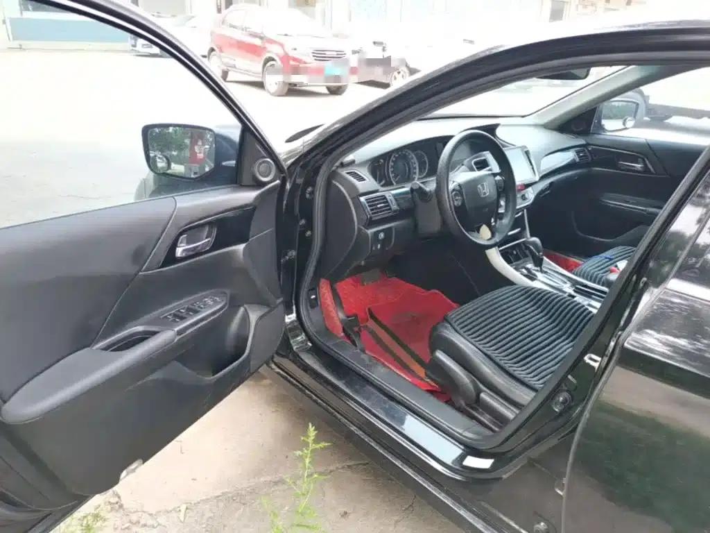 2016 Honda Accord 2.0L Comfort Edition — миниатюра 16