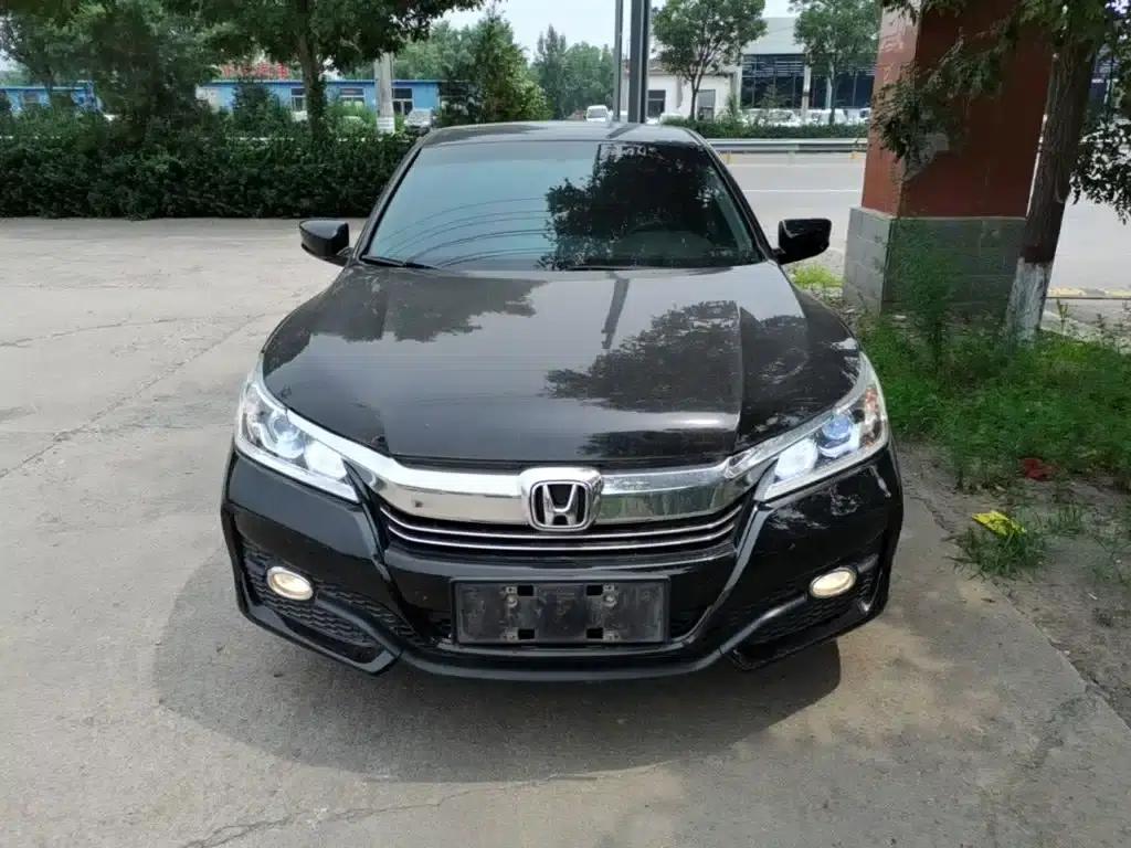 2016 Honda Accord 2.0L Comfort Edition — миниатюра 3