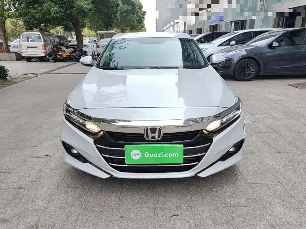 2022 Honda Accord 260TURBO Luxury Edition — миниатюра 3