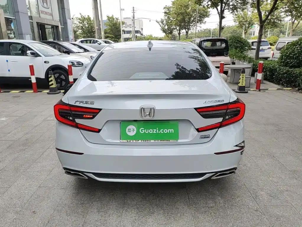 2022 Honda Accord 260TURBO Luxury Edition — миниатюра 4