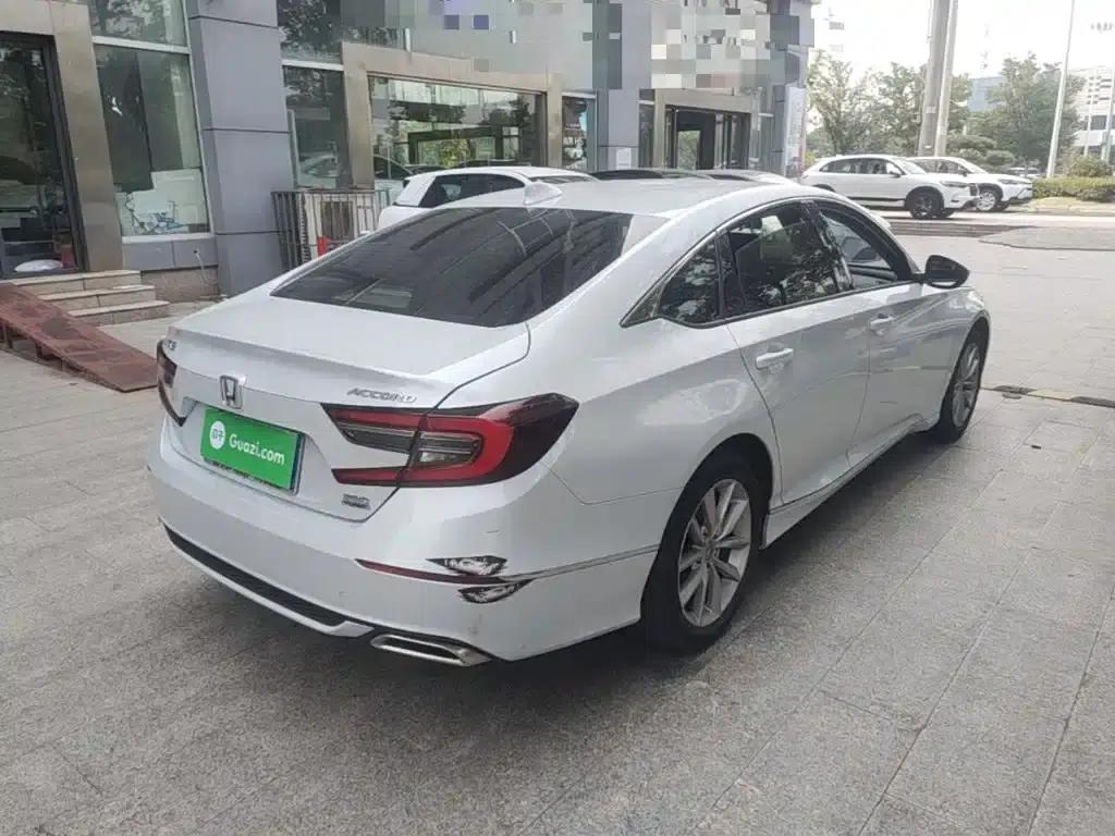 2022 Honda Accord 260TURBO Luxury Edition — миниатюра 5