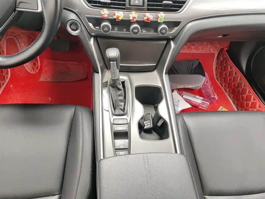 2022 Honda Accord 260TURBO Luxury Edition — миниатюра 10