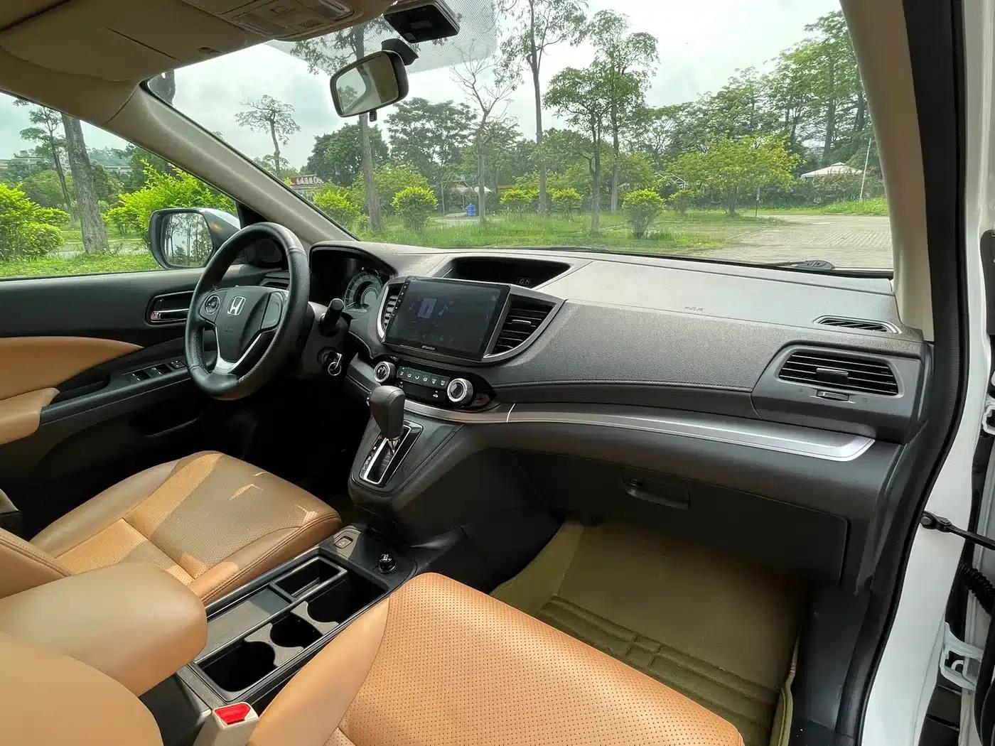 Honda CR-V 2016 2.0L 2WD Classic Edition — миниатюра 17