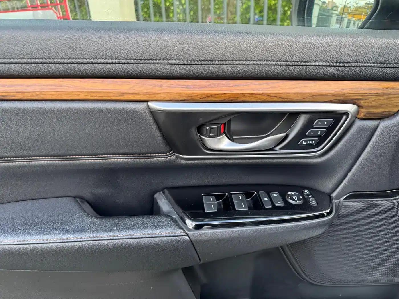 Honda CR-V 2017 240TURBO CVT 4WD Premium Edition — миниатюра 11