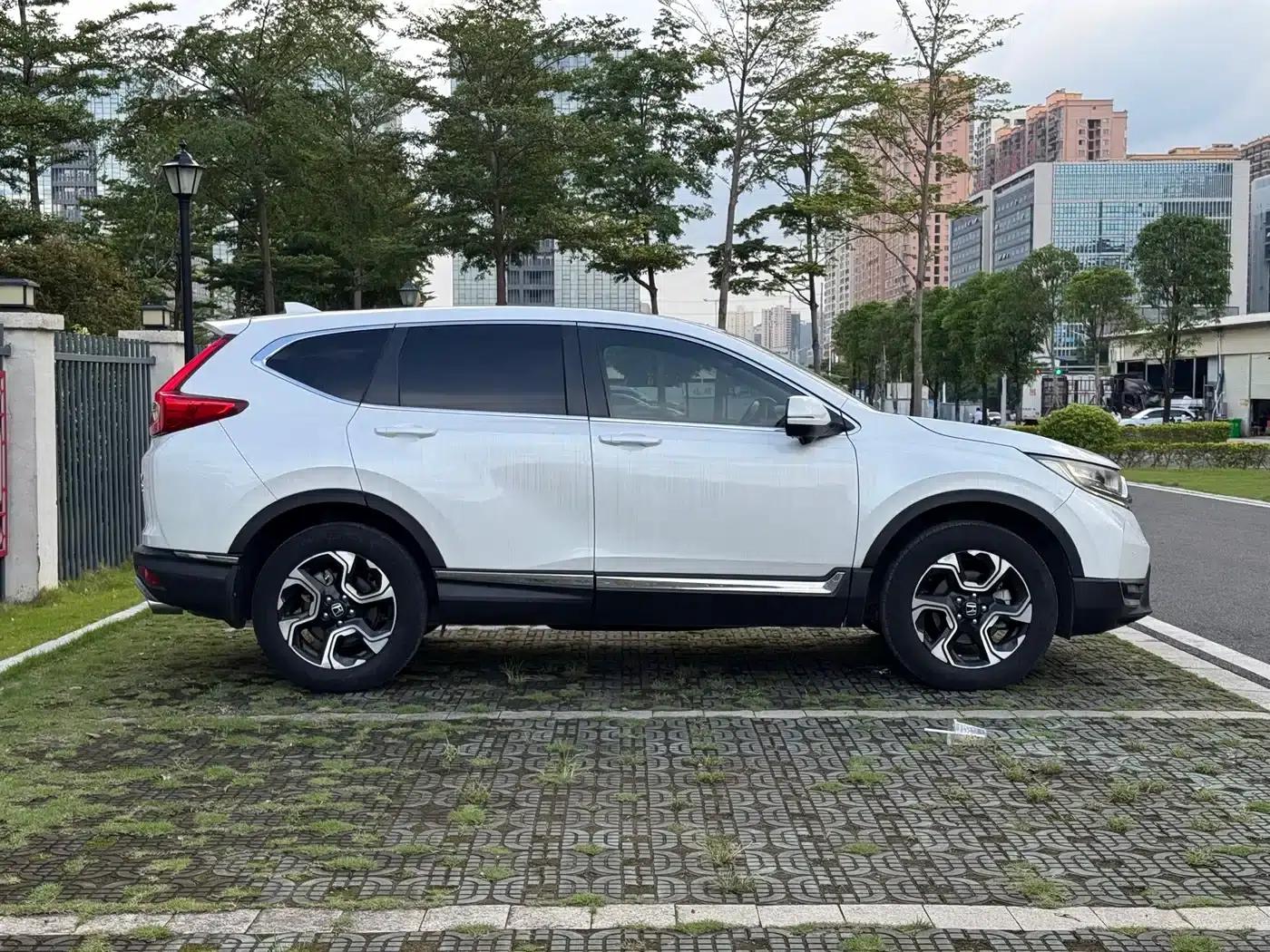 Honda CR-V 2017 240TURBO CVT 4WD Premium Edition — миниатюра 34
