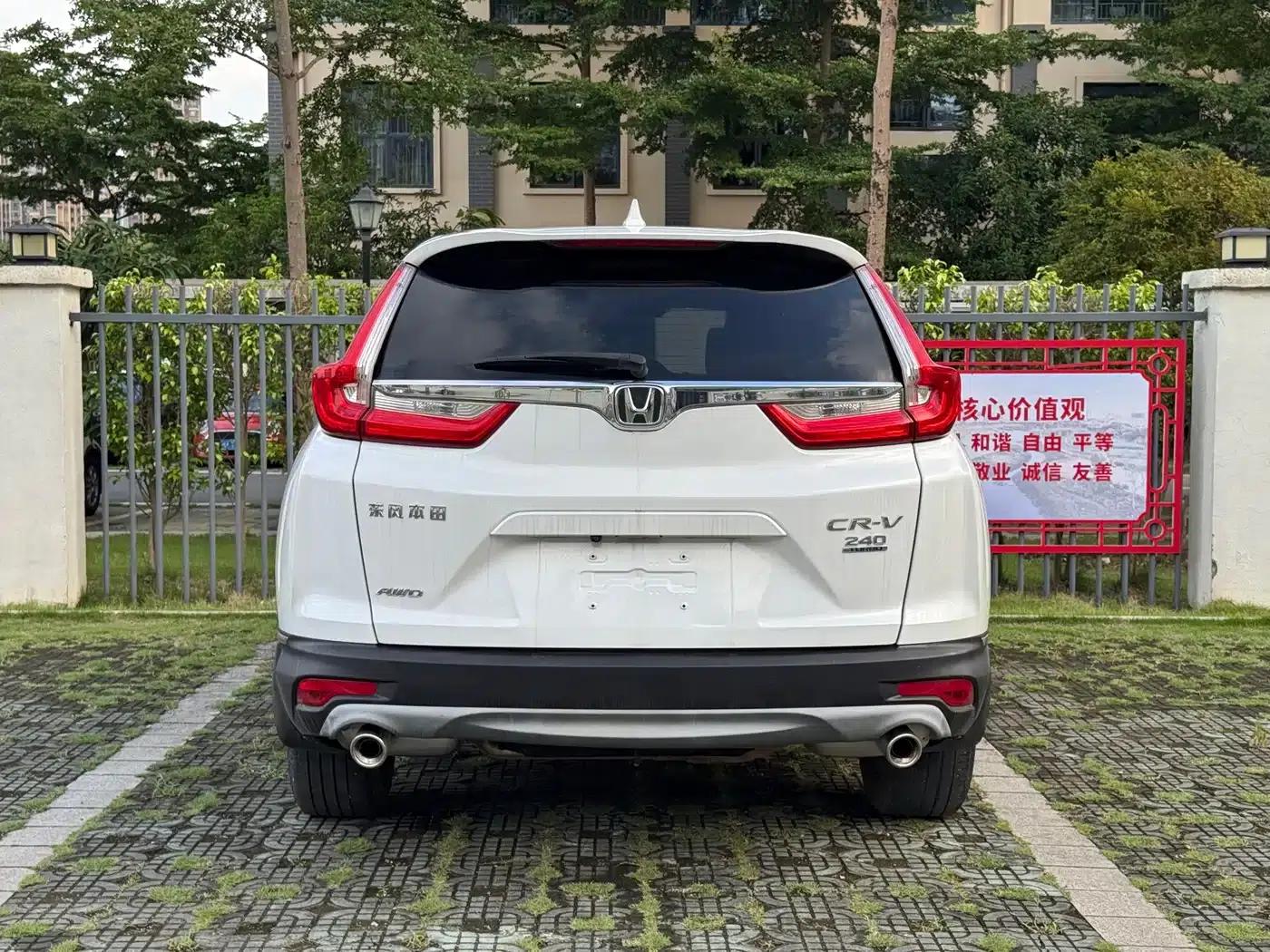 Honda CR-V 2017 240TURBO CVT 4WD Premium Edition — миниатюра 36