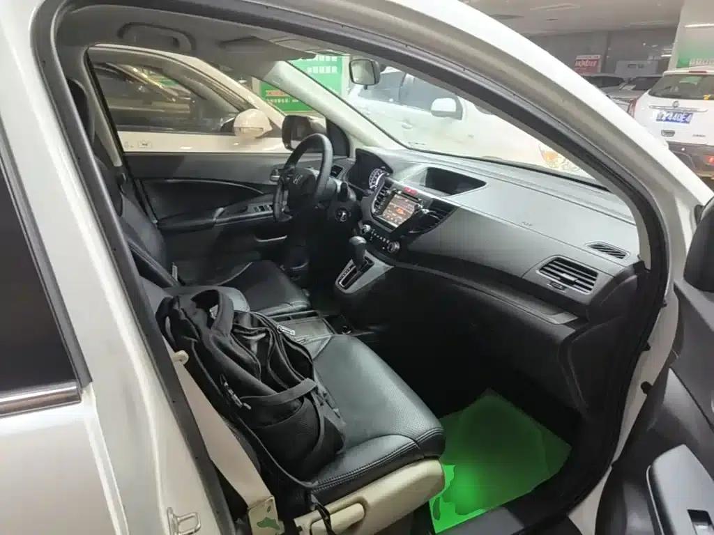 Honda CR-V 2015 2.0L 2WD Classic Edition — миниатюра 25