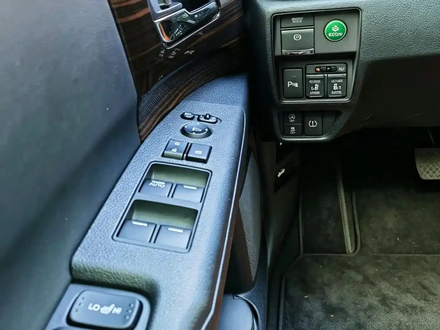 Odyssey 2018 2.4L Smart Edition — миниатюра 17