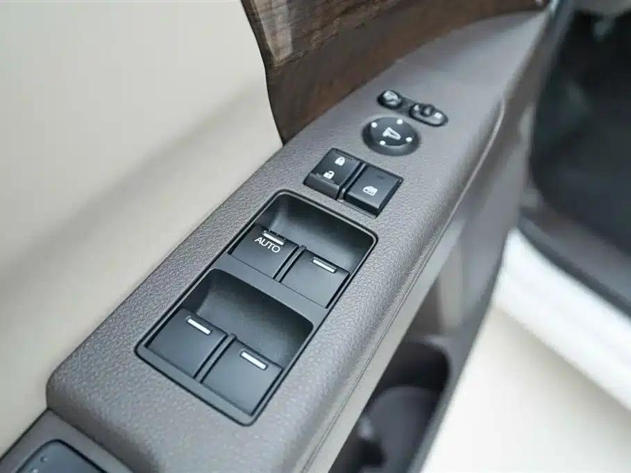 2017 Odyssey 2.4L Luxury Edition — миниатюра 11