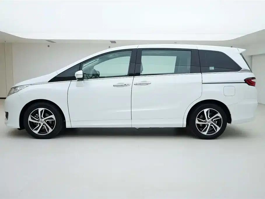 2017 Odyssey 2.4L Luxury Edition — миниатюра 3