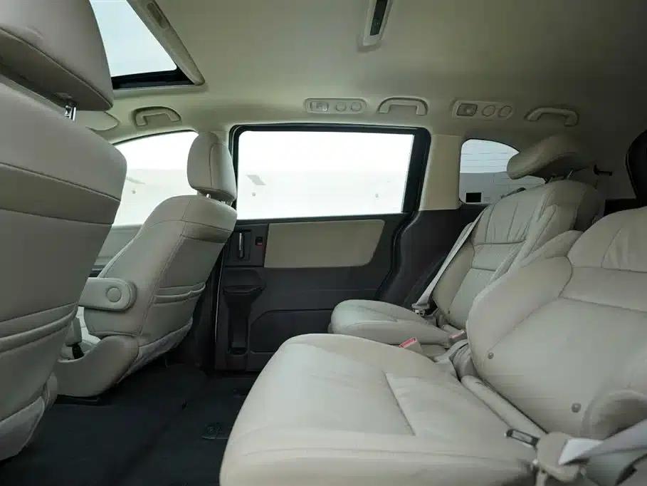 2017 Odyssey 2.4L Luxury Edition — миниатюра 21