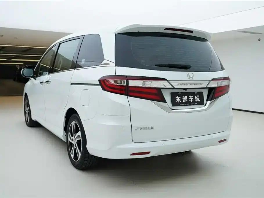 2017 Odyssey 2.4L Luxury Edition — миниатюра 4