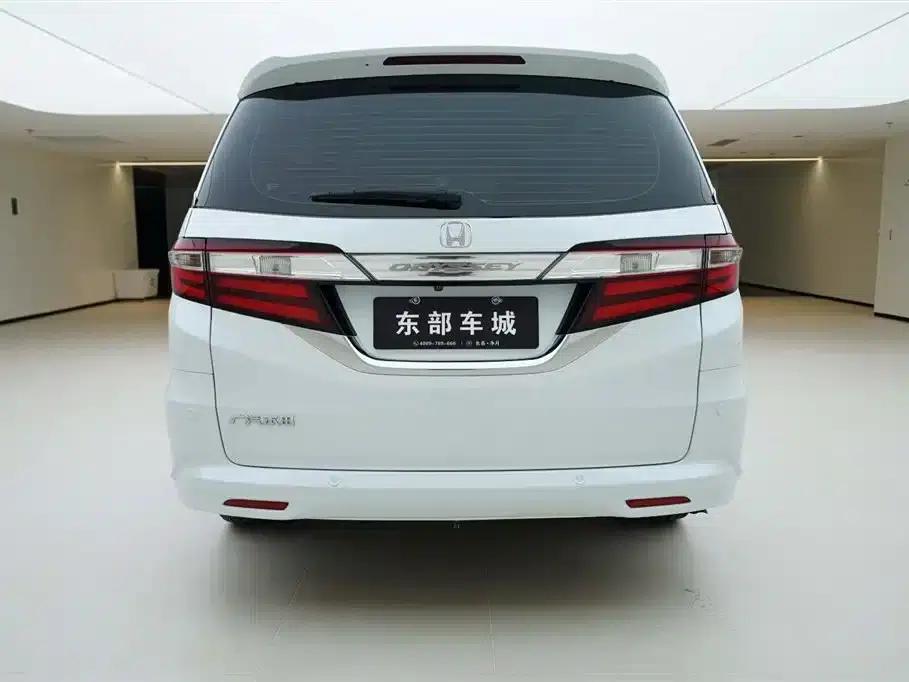 2017 Odyssey 2.4L Luxury Edition — миниатюра 5