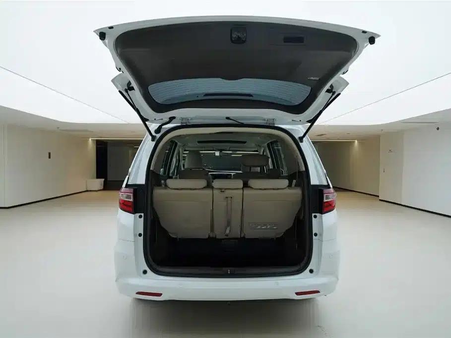 2017 Odyssey 2.4L Luxury Edition — миниатюра 6