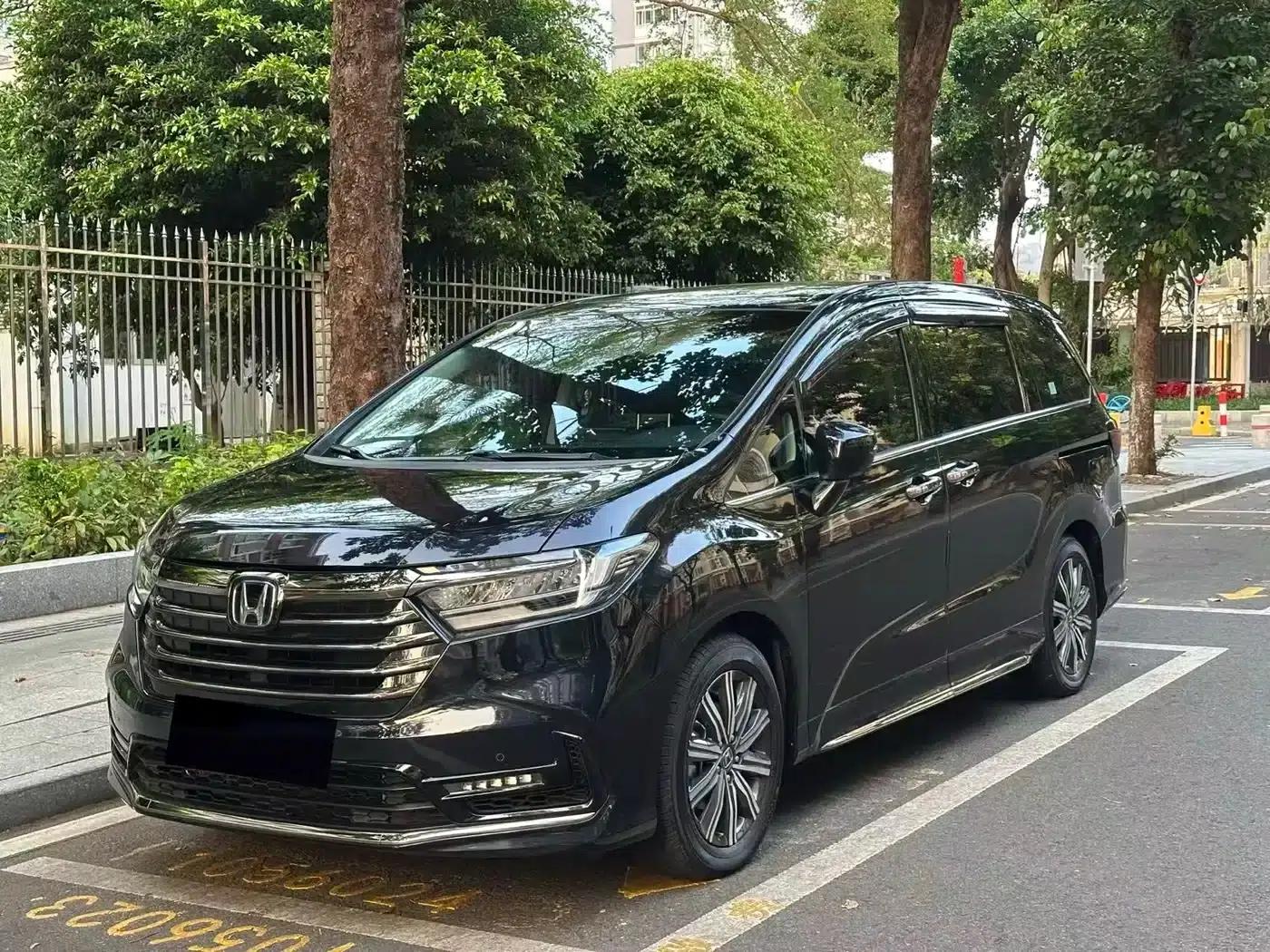 Odyssey 2022 2.0L e:HEV Elite Edition — миниатюра 1