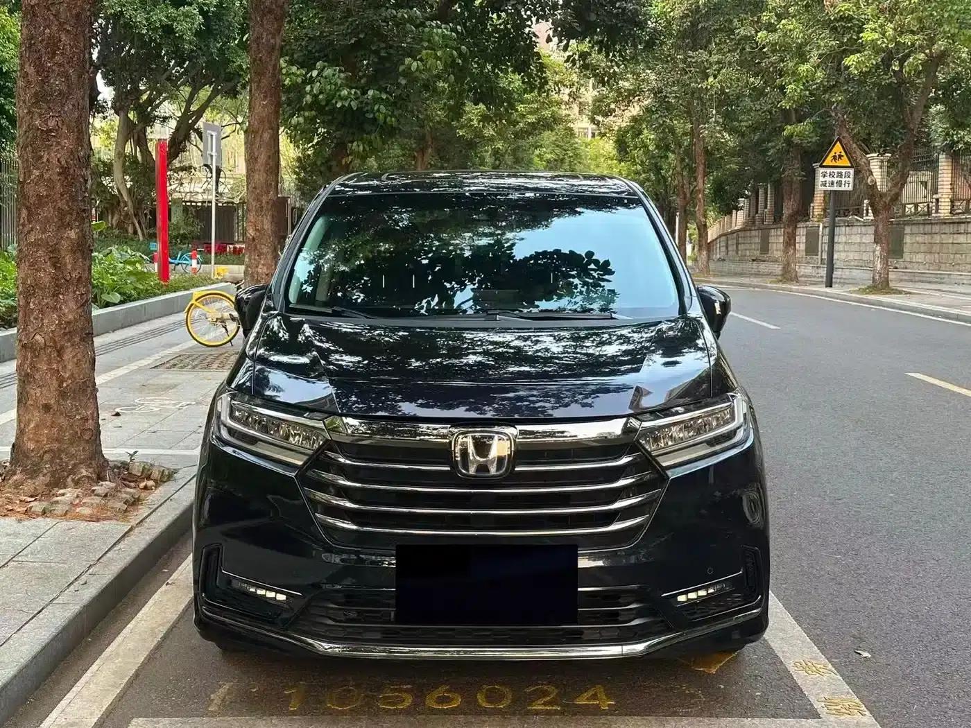 Odyssey 2022 2.0L e:HEV Elite Edition — миниатюра 2