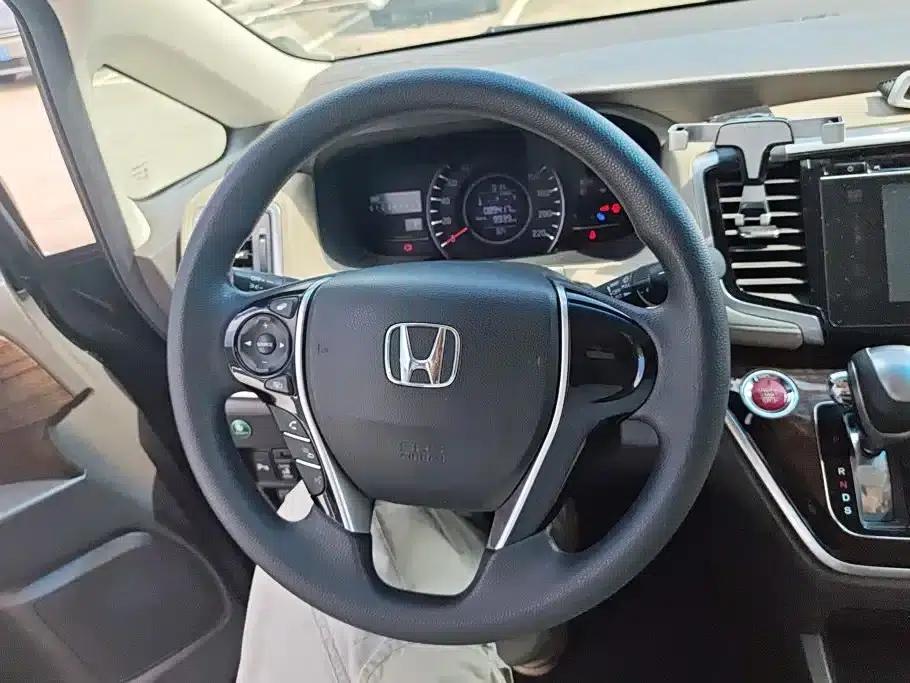 2017 Odyssey 2.4L Luxury Edition — миниатюра 15