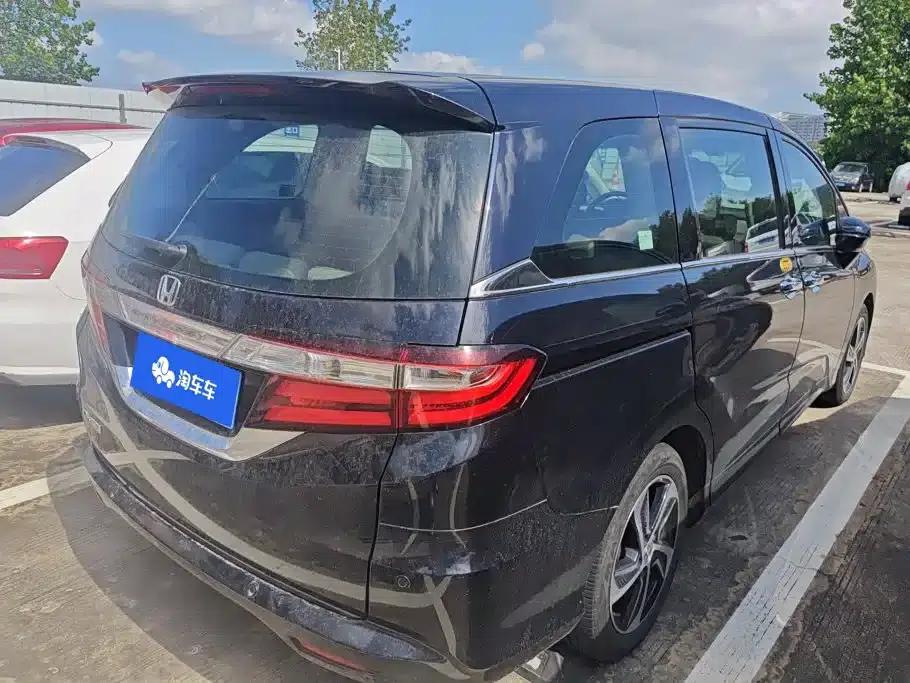 2017 Odyssey 2.4L Luxury Edition — миниатюра 3
