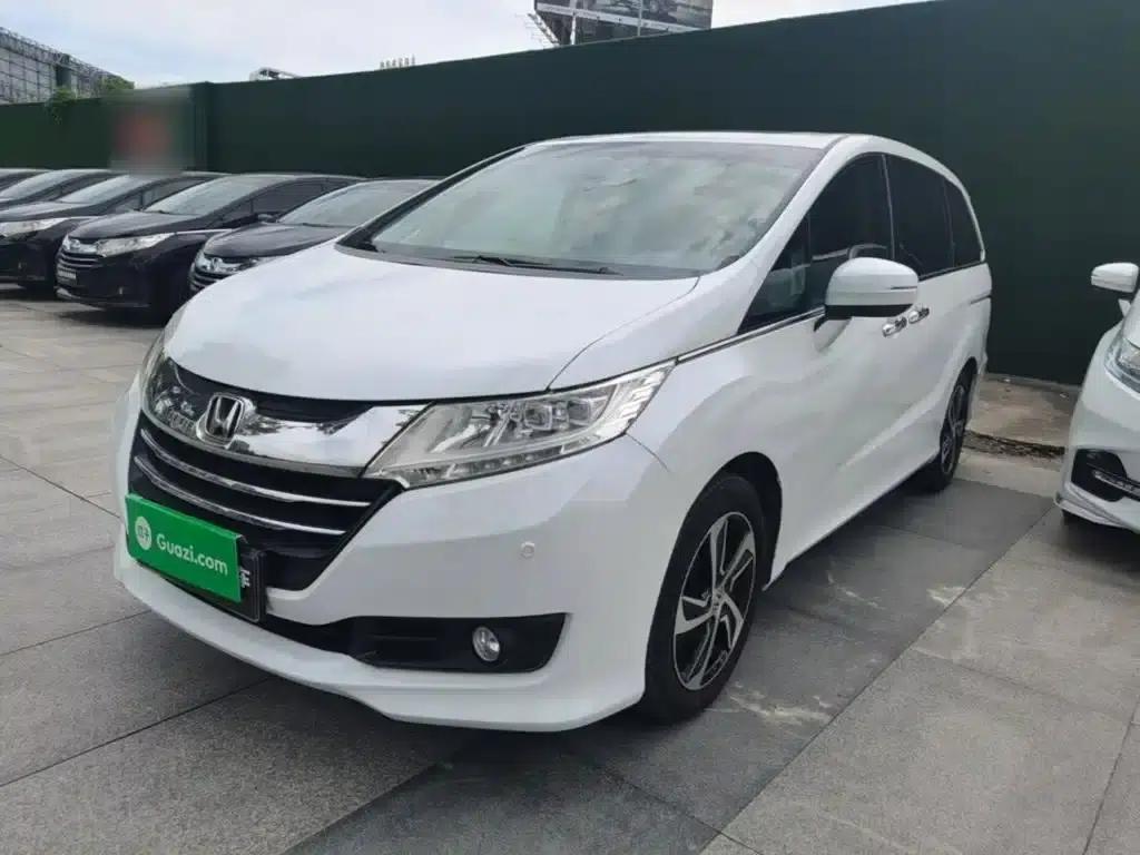 2015 Odyssey Facelift 2.4L Smart Edition — миниатюра 2
