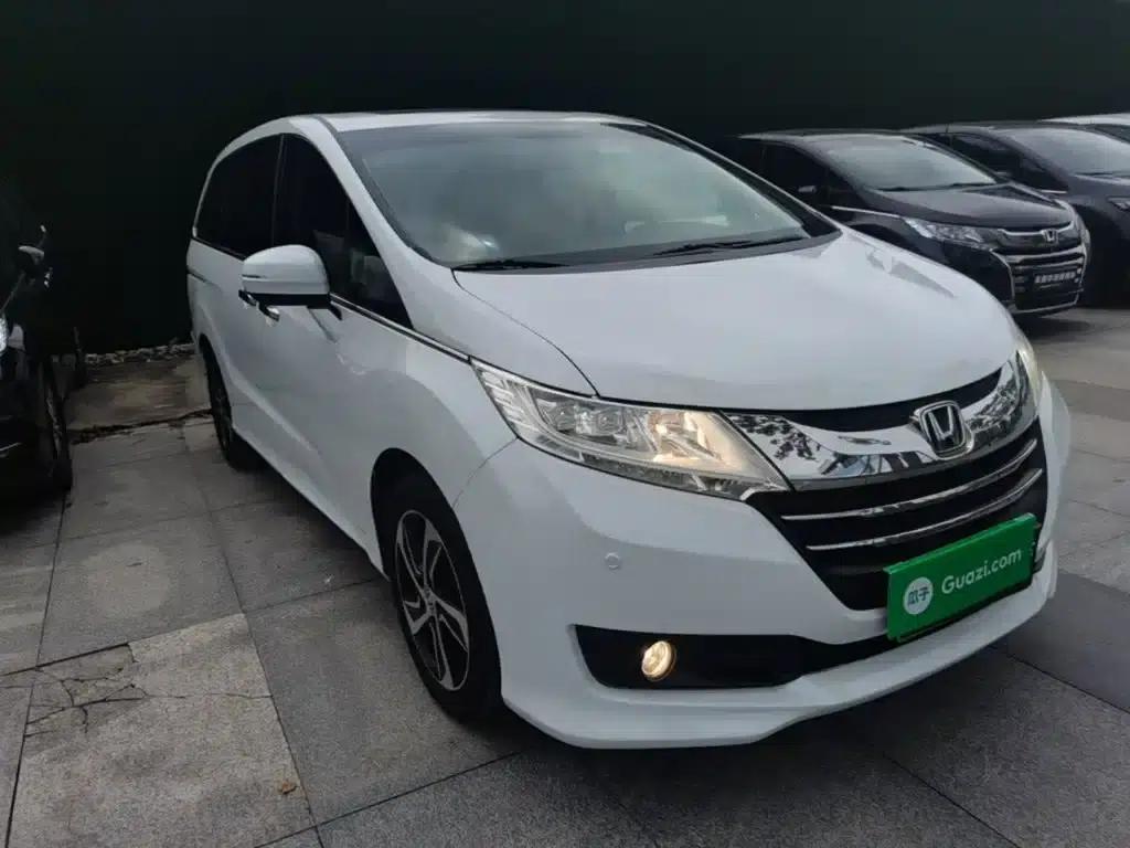 2015 Odyssey Facelift 2.4L Smart Edition — миниатюра 4