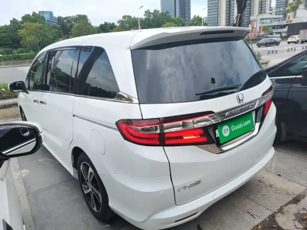 2015 Odyssey Facelift 2.4L Smart Edition — миниатюра 5