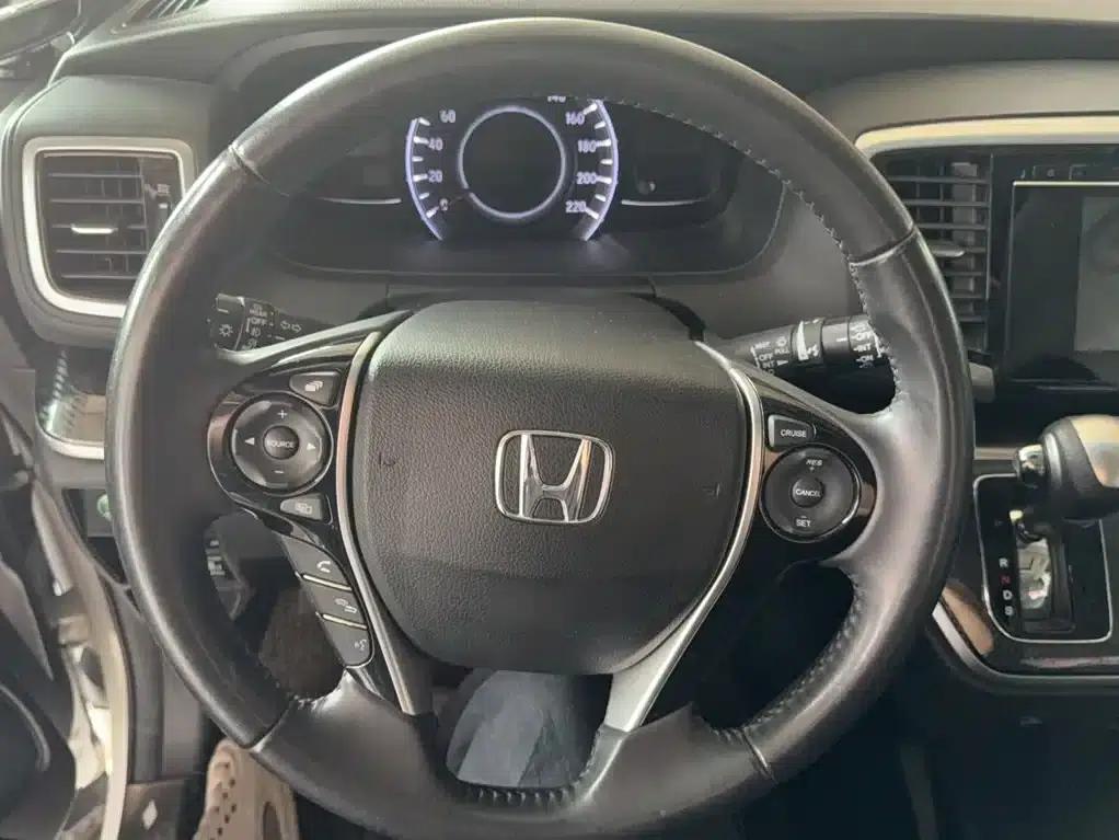 2015 Odyssey Facelift 2.4L Smart Edition — миниатюра 3
