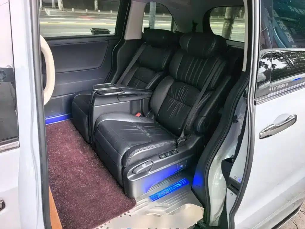 2022 Odyssey 2.0L e:HEV Elite Supreme Edition — миниатюра 17