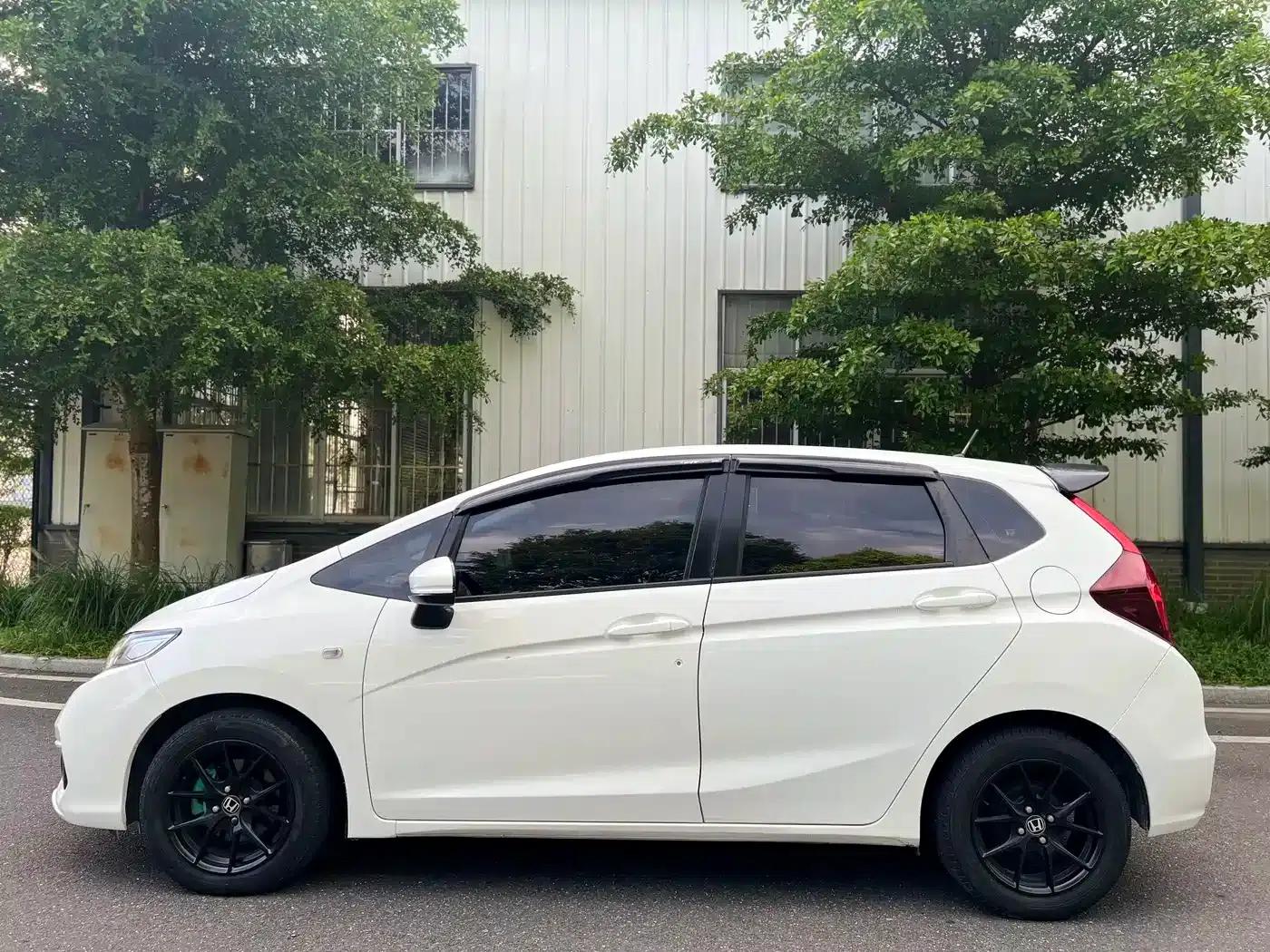 Honda Fit 2018 1.5L CVT Comfort Edition — миниатюра 11