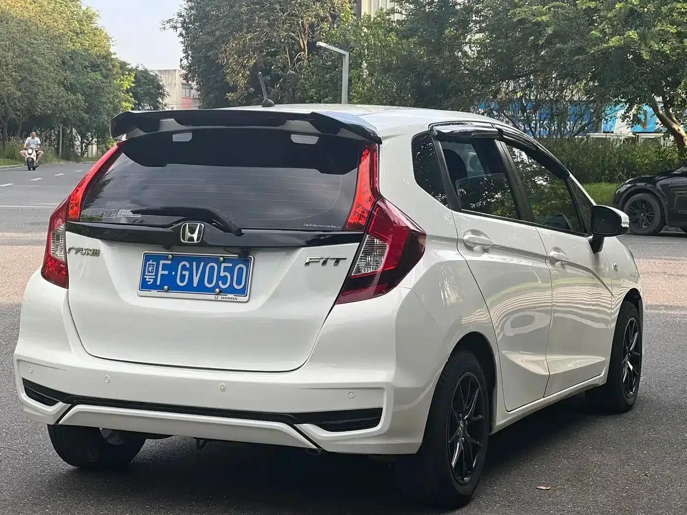 Honda Fit 2018 1.5L CVT Comfort Edition — миниатюра 13