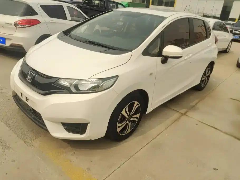Honda Fit 2016 1.5L LXS CVT Comfort Sunroof Edition — миниатюра 1