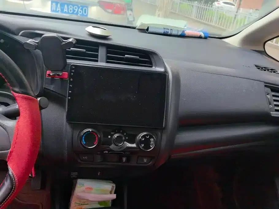 Honda Fit 2014 1.5L LX Manual Comfort Model — миниатюра 13
