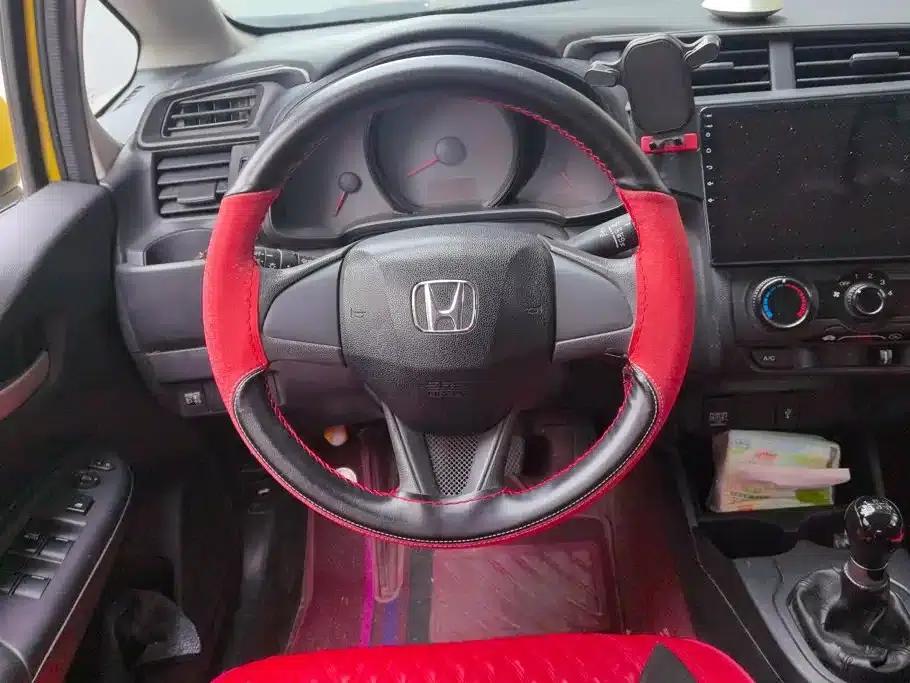 Honda Fit 2014 1.5L LX Manual Comfort Model — миниатюра 15