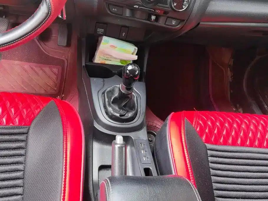 Honda Fit 2014 1.5L LX Manual Comfort Model — миниатюра 16
