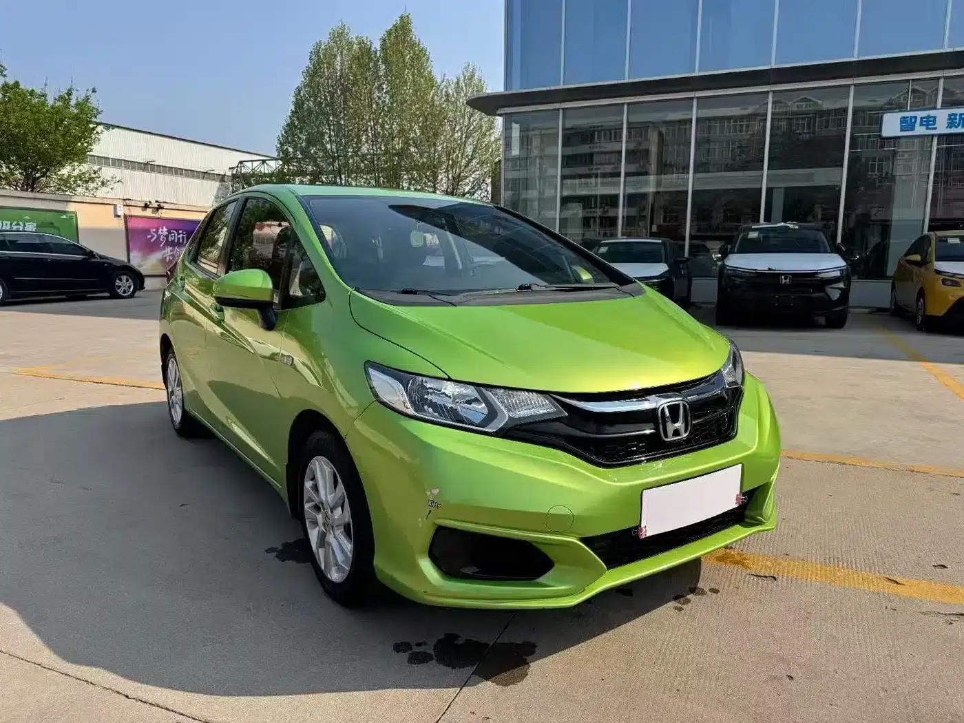 Honda Fit 2018 1.5L CVT Comfort Sunroof Edition — миниатюра 2