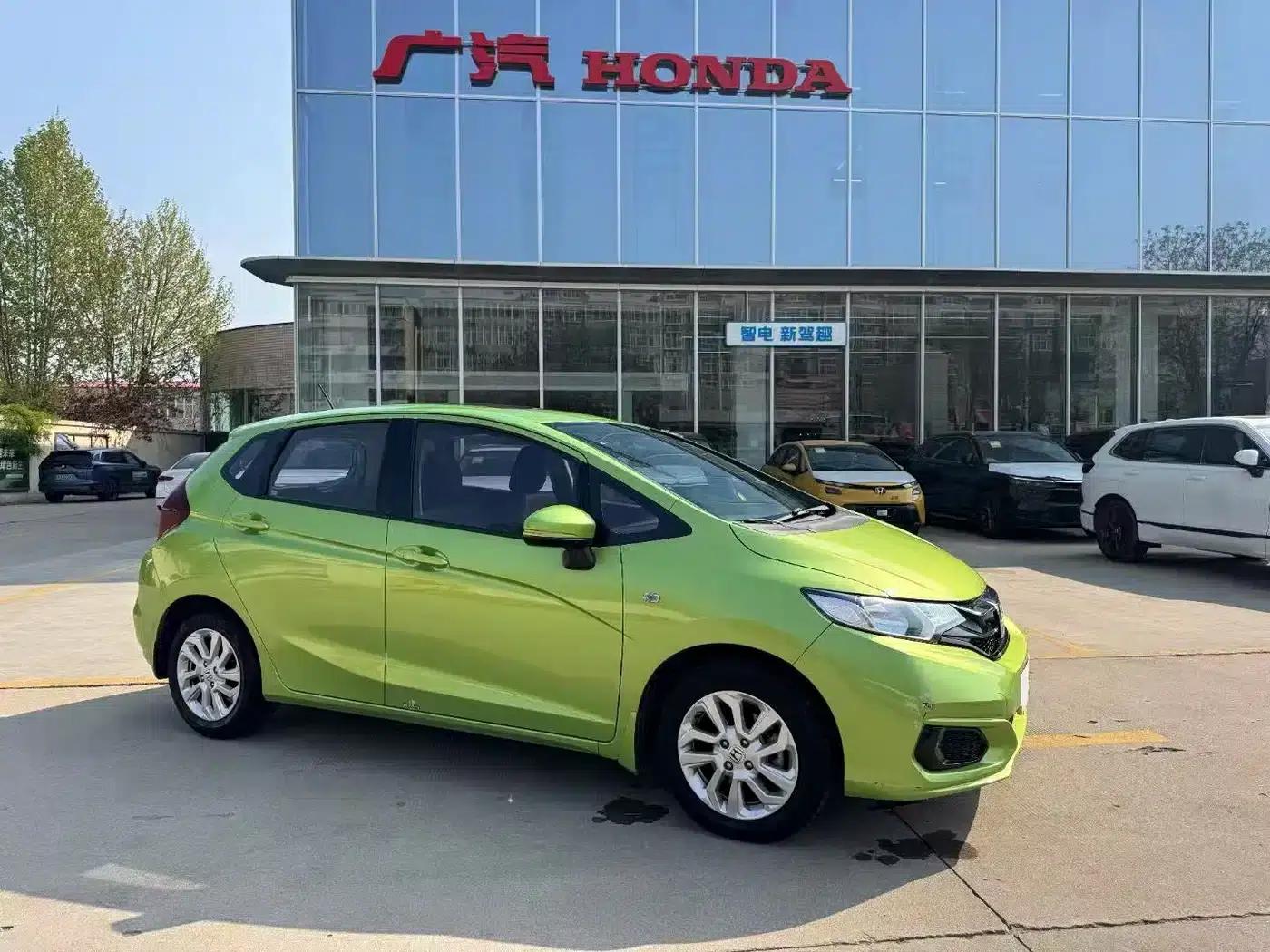 Honda Fit 2018 1.5L CVT Comfort Sunroof Edition — миниатюра 3