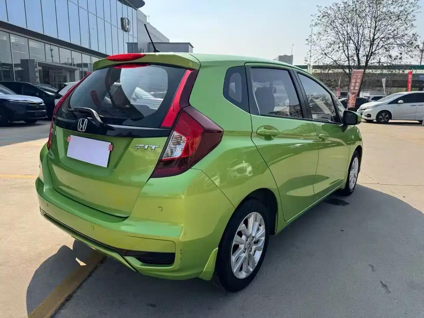 Honda Fit 2018 1.5L CVT Comfort Sunroof Edition — миниатюра 5