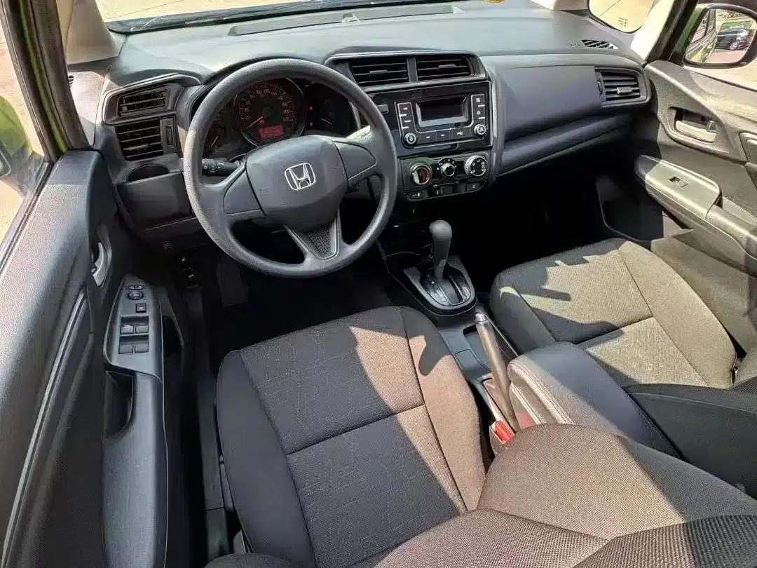 Honda Fit 2018 1.5L CVT Comfort Sunroof Edition — миниатюра 7