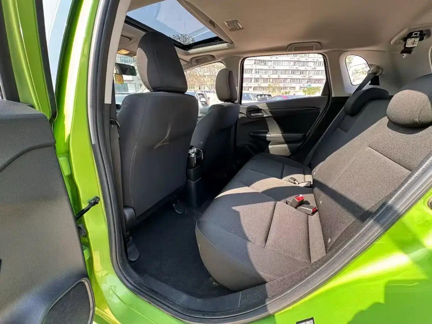 Honda Fit 2018 1.5L CVT Comfort Sunroof Edition — миниатюра 8