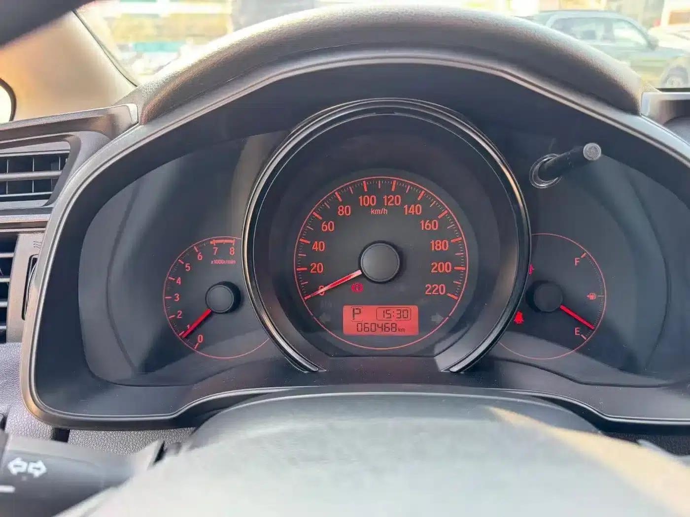Honda Fit 2018 1.5L CVT Comfort Sunroof Edition — миниатюра 9