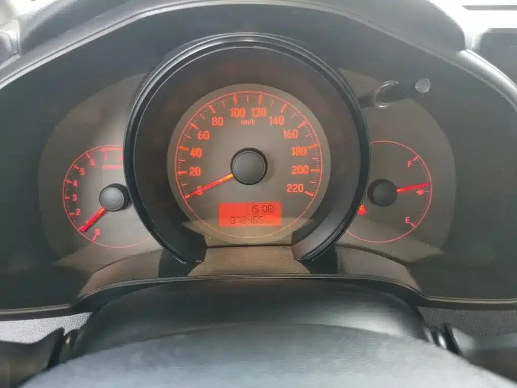 Honda Fit 2016 1.5L LX Manual Comfort Model — миниатюра 12